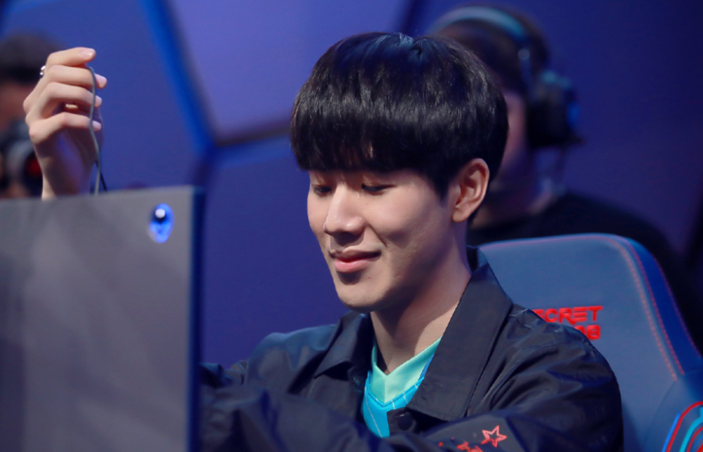 除了其个人 除了其个人