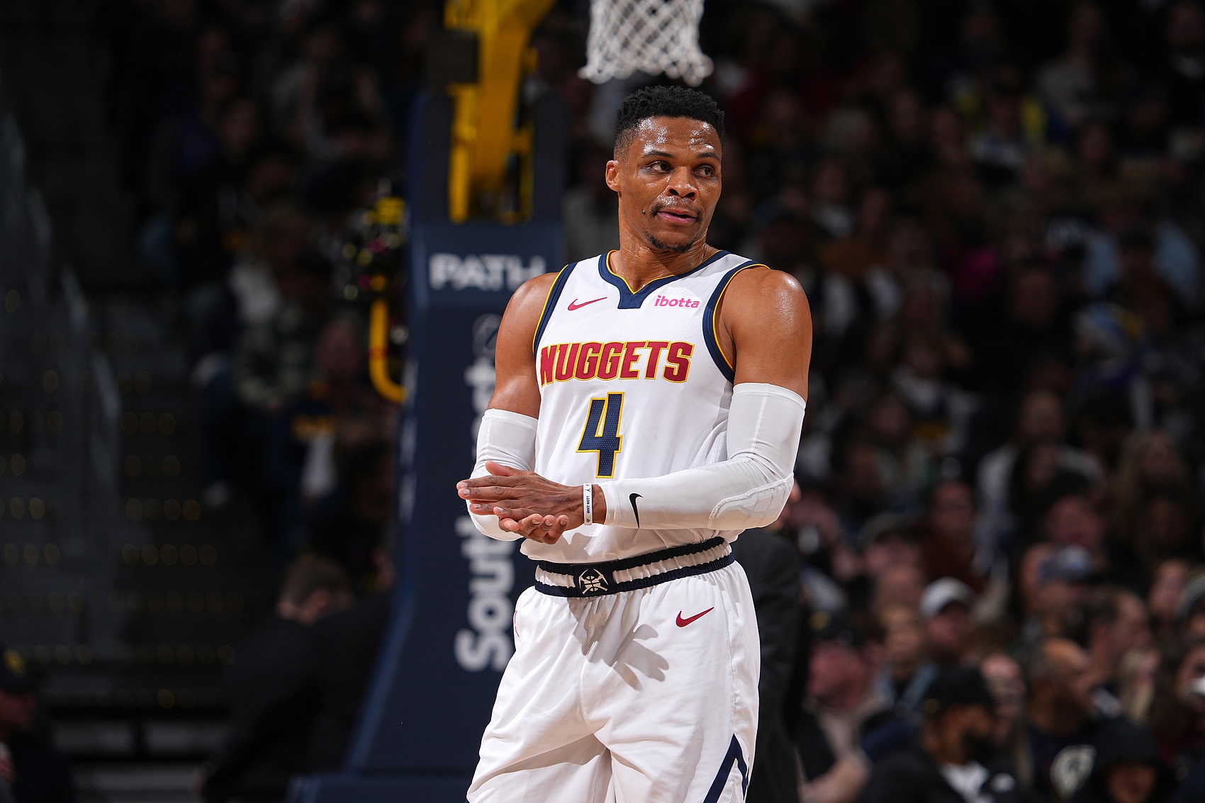 情绪推进自 情绪推进自